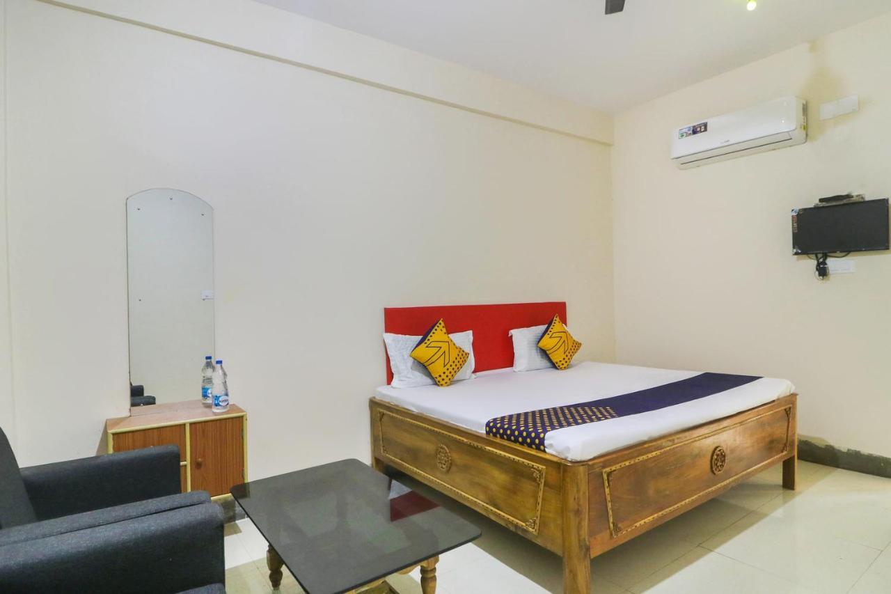 Spot On 68151 Prafulla Palace Jatani Exterior foto